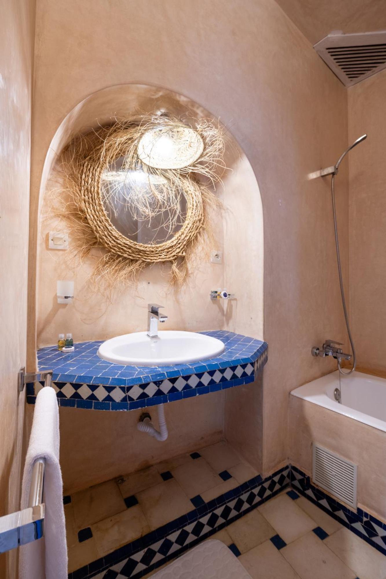 Riad Asilah 32 외부 사진